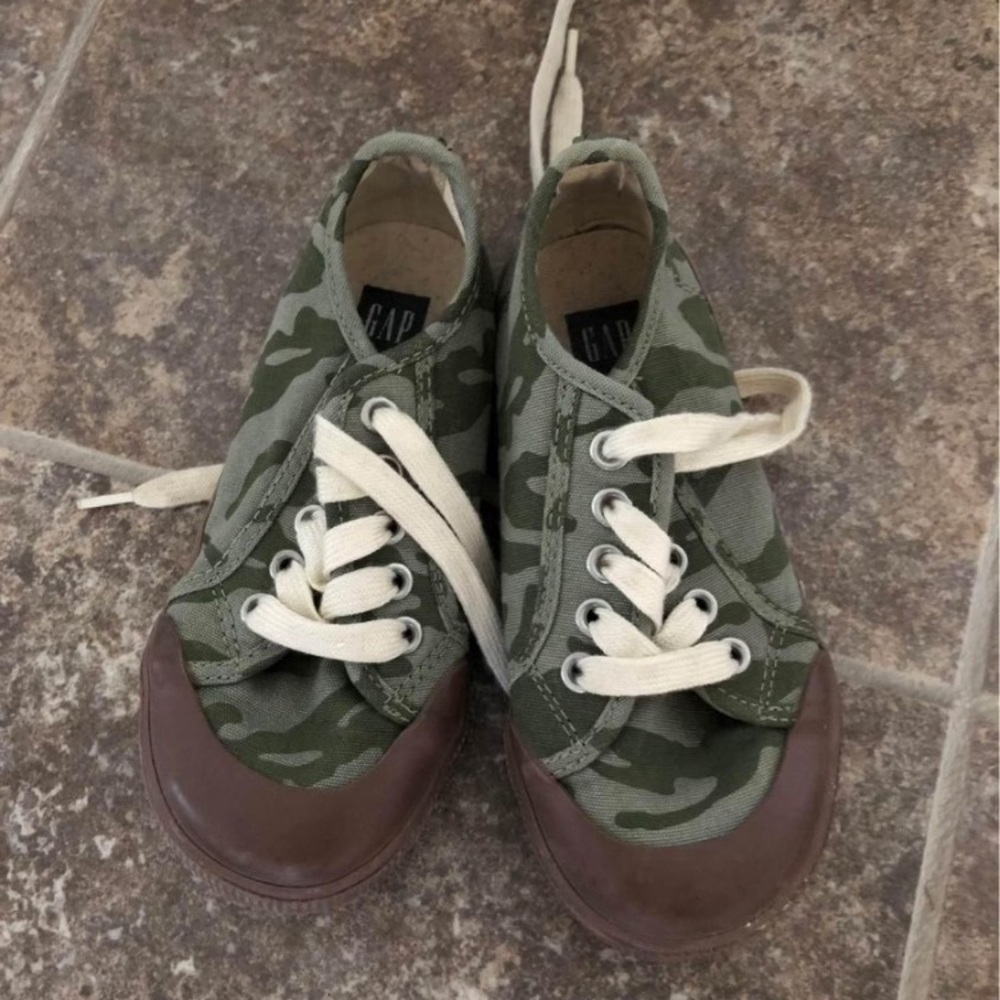 Boys GAP Shoes - Size 10